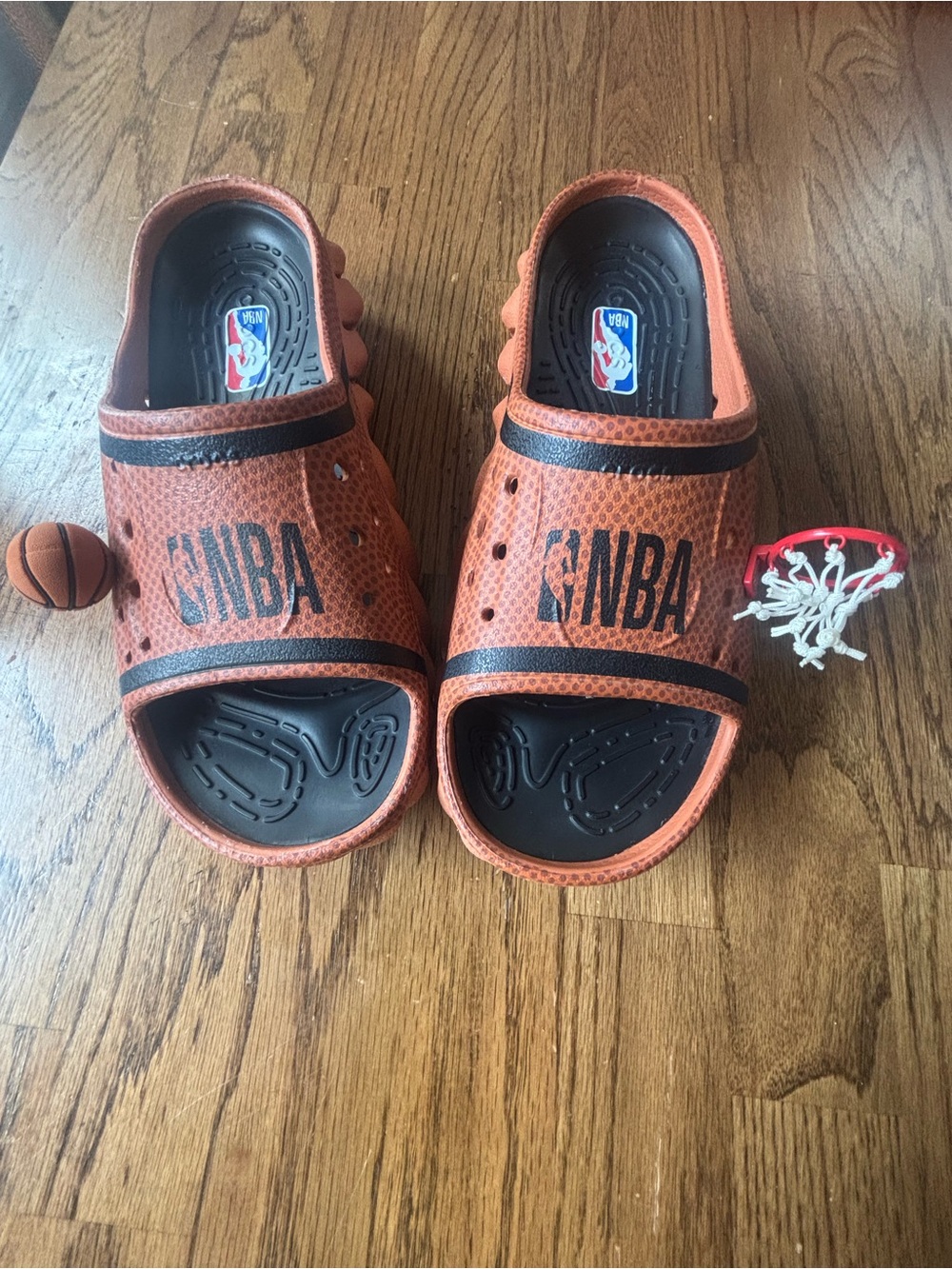 NBA Crocs Echo slides in sienna orange .M6 W8 EUC basketball unisex